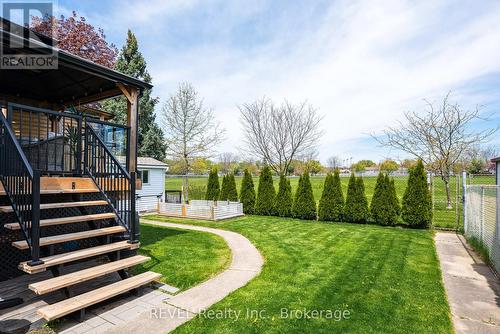 Nicely landscaped. - 9 Amberwood Court, St. Catharines (Lakeport), ON - Outdoor
