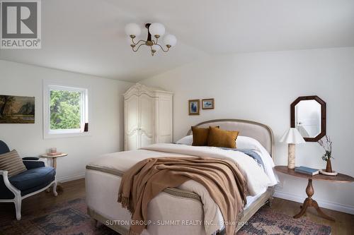 1198 Tiny Beaches Road N, Tiny, ON - Indoor Photo Showing Bedroom