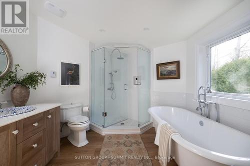 1198 Tiny Beaches Road N, Tiny, ON - Indoor Photo Showing Bathroom