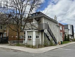216 HANNAH STREET Ottawa, ON K1L 7M8