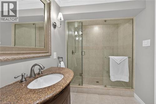 135 Independence Drive, Hamilton, ON - Indoor Photo Showing Bathroom