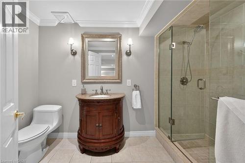 135 Independence Drive, Hamilton, ON - Indoor Photo Showing Bathroom