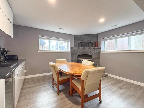 Wet Bar - 12 Dominion Way, Brandon, MB - Indoor Photo Showing Dining Room