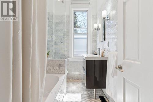 5 Mark Street, Toronto, ON - Indoor Photo Showing Bathroom