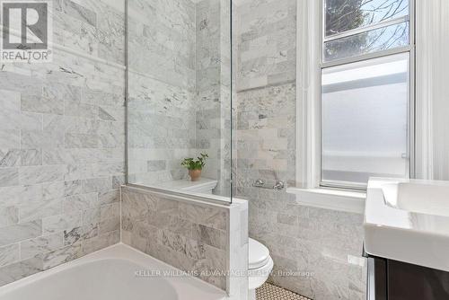 5 Mark Street, Toronto, ON - Indoor Photo Showing Bathroom