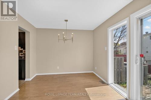 39 Saxton Private, Ottawa, ON - Indoor Photo Showing Other Room