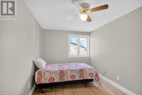39 Saxton Private, Ottawa, ON - Indoor Photo Showing Bedroom