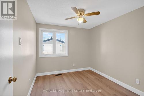 39 Saxton Private, Ottawa, ON - Indoor Photo Showing Other Room