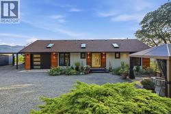 2399 Chain Way  Nanoose Bay, BC V9P 9G2