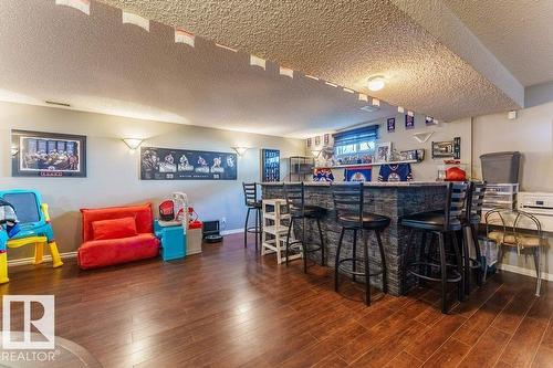 7012 44 Av Nw, Edmonton, AB - Indoor