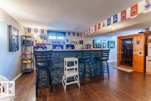 7012 44 Av Nw, Edmonton, AB - Indoor