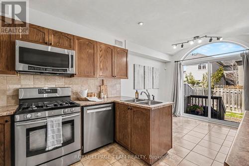 159 Montmorency Way, Ottawa, ON - Indoor Photo Showing Kitchen With Double Sink
