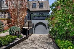 42 ROWANWOOD AVENUE Toronto, ON M4W 1Y7
