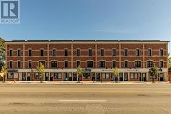 201 - 760 LAKESHORE ROAD E  Mississauga, ON L5E 1C7