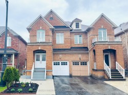 25 Versailles Crescent Brampton, ON L6P 3J8