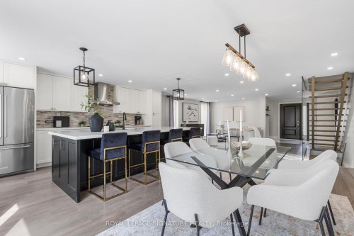 3035 Saracen Court, Mississauga, ON - Indoor Photo Showing Dining Room