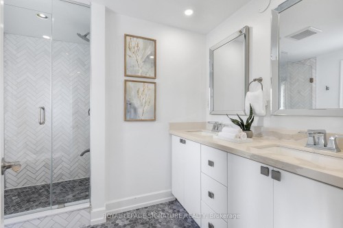 3035 Saracen Court, Mississauga, ON - Indoor Photo Showing Bathroom