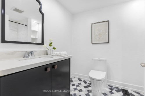 3035 Saracen Court, Mississauga, ON - Indoor Photo Showing Bathroom