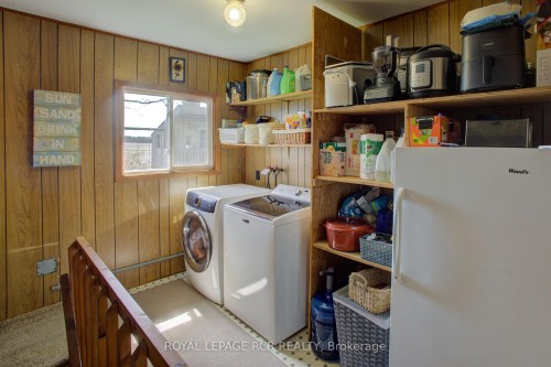 8542 Concession 12 N/A, Mapleton, ON - Indoor Photo Showing Laundry Room