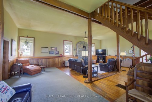 8542 Concession 12 N/A, Mapleton, ON - Indoor