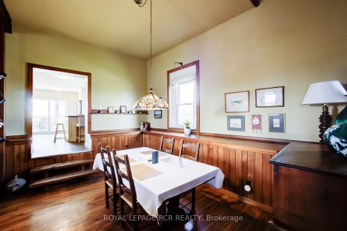 8542 Concession 12 N/A, Mapleton, ON - Indoor Photo Showing Dining Room