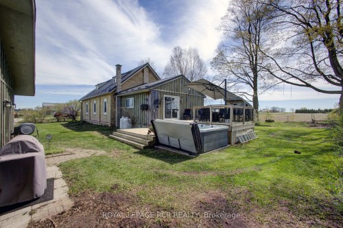 8542 Concession 12 N/A, Mapleton, ON - Outdoor