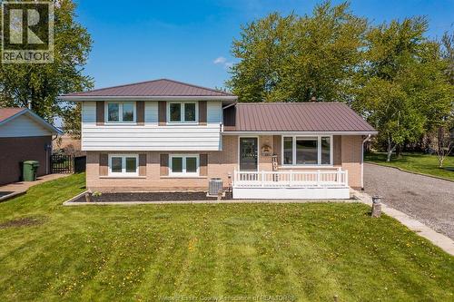 18 Campbell, Merlin, ON - Outdoor