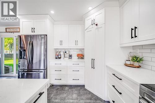 18 Campbell, Merlin, ON - Indoor Photo Showing Kitchen
