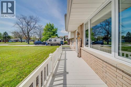 18 Campbell, Merlin, ON - Outdoor