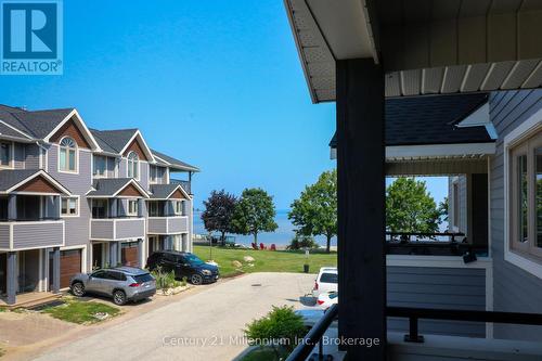 36 Lighthouse Lane E, Collingwood, ON - Outdoor