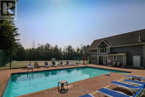 36 Lighthouse Lane E, Collingwood, ON - Outdoor With In Ground Pool With Backyard