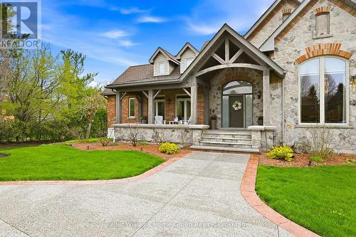 6423 Chelsea Road, Burlington, ON - Outdoor With Deck Patio Veranda With Facade