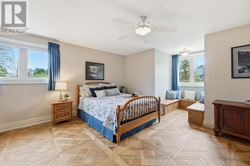 6423 Chelsea Road, Burlington, ON - Indoor Photo Showing Bedroom