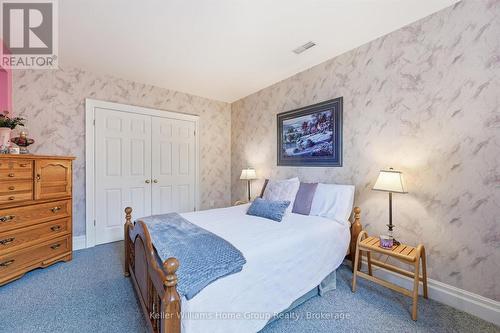 6423 Chelsea Road, Burlington, ON - Indoor Photo Showing Bedroom