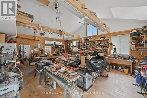 6423 Chelsea Road, Burlington, ON - Indoor