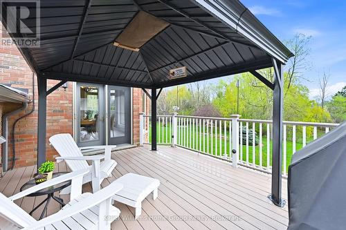 6423 Chelsea Road, Burlington, ON - Outdoor With Deck Patio Veranda With Exterior