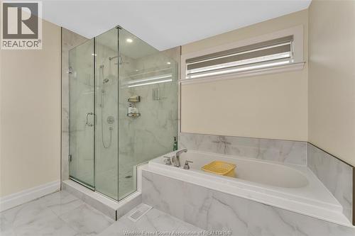 635 Marche Street, Lakeshore, ON - Indoor Photo Showing Bathroom
