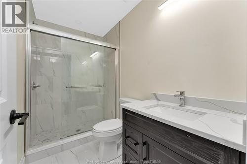 635 Marche Street, Lakeshore, ON - Indoor Photo Showing Bathroom