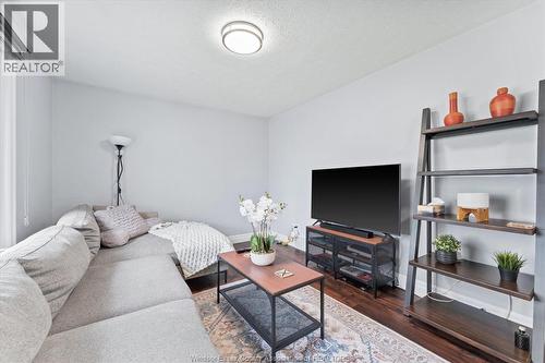 1736 Vicky Circle, Windsor, ON - Indoor Photo Showing Bedroom