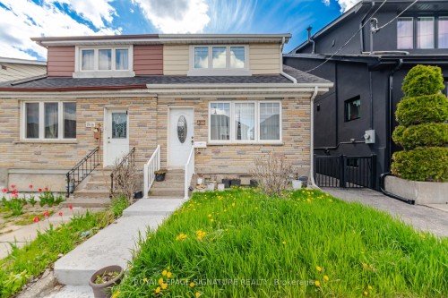 1-2000 Dufferin Street, Toronto, ON 