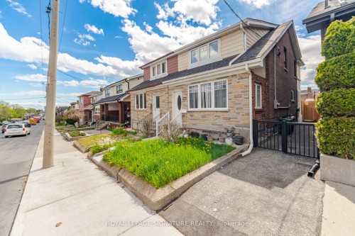 1-2000 Dufferin Street, Toronto, ON 