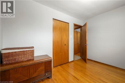 401 Mohawk Road W, Hamilton, ON - Indoor Photo Showing Other Room