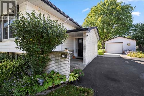 401 Mohawk Road W, Hamilton, ON - Outdoor