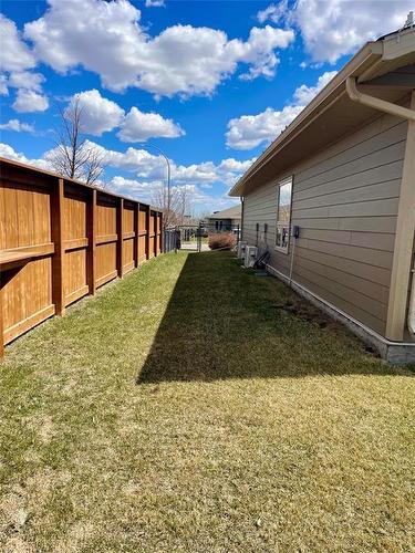 Larger yard , with a side yard gate access - 2 Birchwood Drive, Brandon, MB - Outdoor