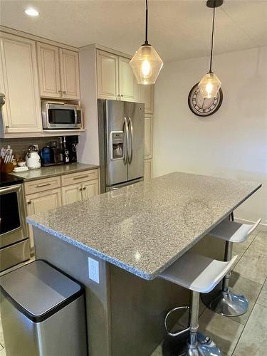 2 Birchwood Drive, Brandon, MB - Indoor Photo Showing Kitchen