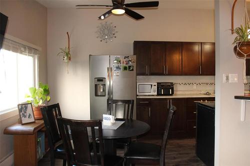 431 Shorepointe Village, Gimli, MB - Indoor Photo Showing Other Room