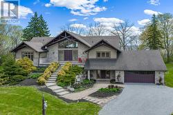 720 MOUNTAIN BROW ROAD W  Burlington, ON L7P 5A3
