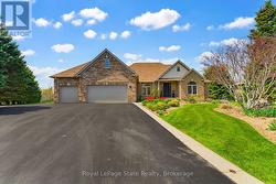 20 SAVONA CRESCENT  Hamilton, ON L8N 2Z7