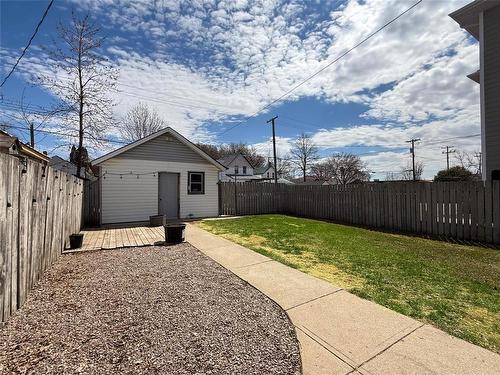 537 3Rd Street, Brandon, MB - Outdoor