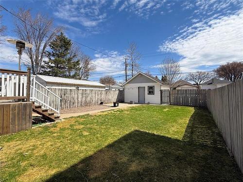 537 3Rd Street, Brandon, MB - Outdoor